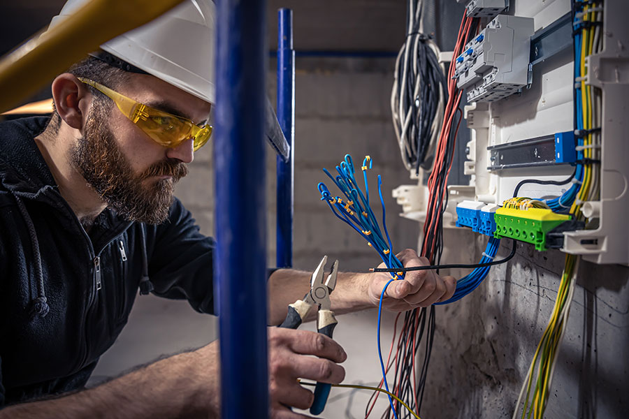 Residential Emergency Electrician Services